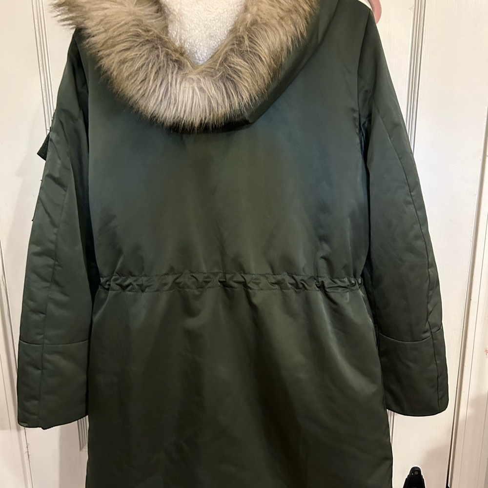 Banana Republic coat. Gently used on vacations. - Picture 4 of 6
